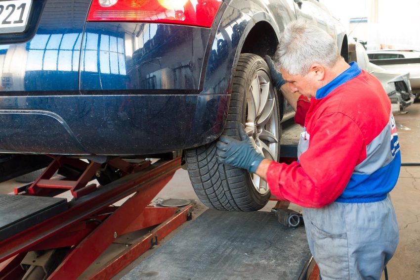 Cambio gomme, come si fa l'equilibratura degli pneumatici