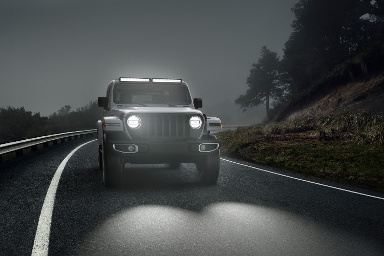 HELLA, nuove lightbar Black Magic con omologazione stradale