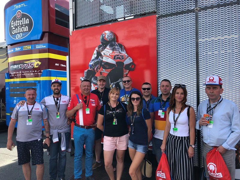 Un gruppo di clienti provenienti da diverse regioni italiane ha partecipato al Gran Premio d'Italia presso l'Autodromo del Mugello