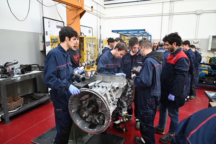 Partita l'iniziativa L'Officina Scania dei Tecnici del Futuro