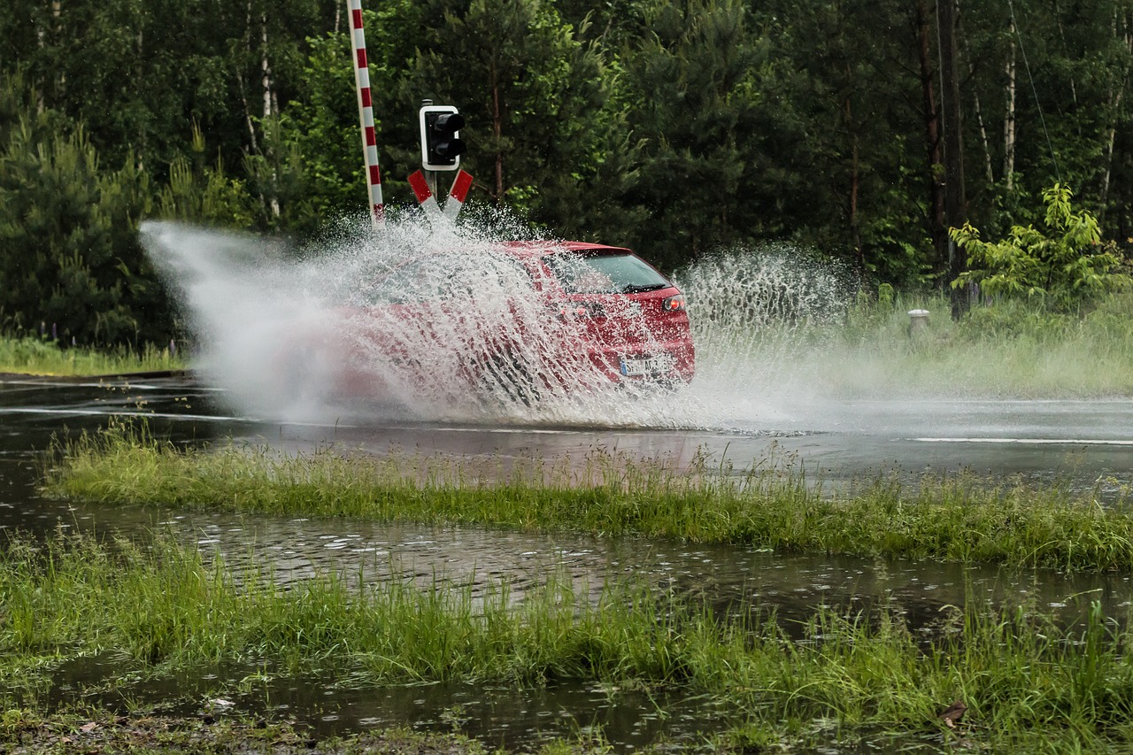 L'aquaplaning è una delle situazioni più temute dagli automobilisti ma ora è possibile viaggiare più sicuri grazie a questo sensore virtuale DAI