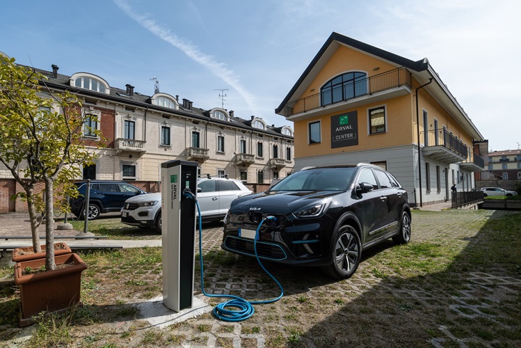 Arval tinge di green le officine auto!