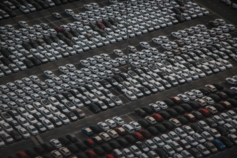 Ancora un segno meno per l'auto usata.