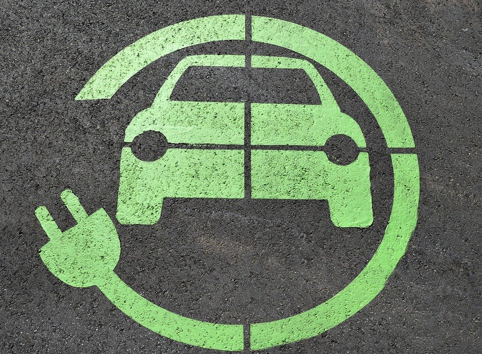 Le batterie auto elettriche: come sono fatte, come funzionano, quanto durano