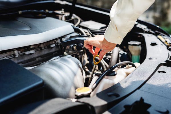 Manutenzione auto, quali controlli fare ora che è primavera?