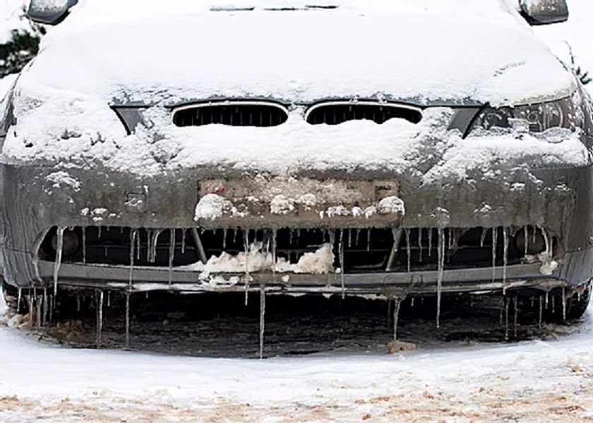 Come proteggere l'auto dal freddo