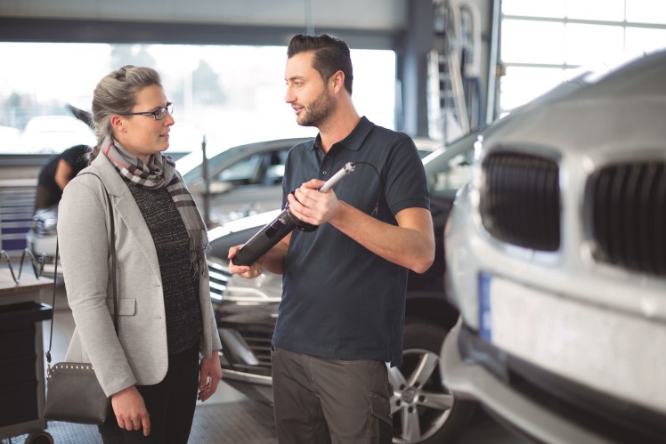 Sostituire ammortizzatori auto, come fare e le precauzioni da prendere