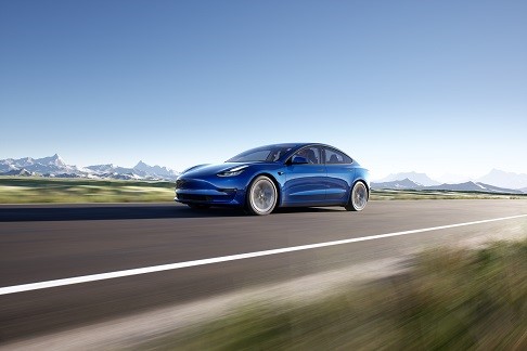 Tesla tra le aziende  protagoniste al salone Bluexperience