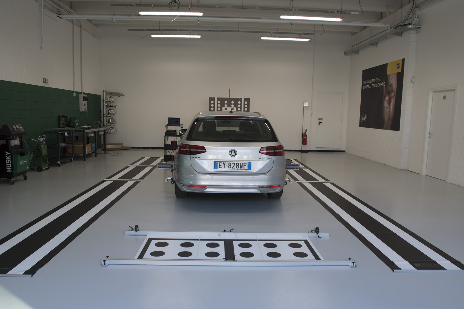 Hella punta su un proprio Centro tecnico per gli autoriparatori