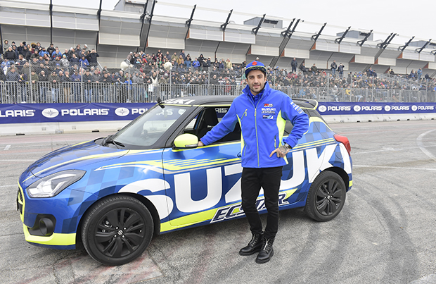 Andrea Iannone - Suzuki Vitara XT
