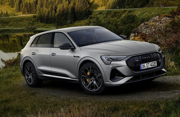 Audi e-tron S line black edition