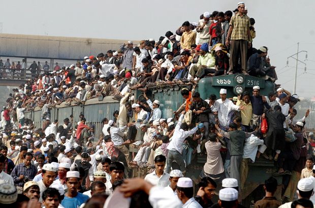Il treno del Biswa Ijtema