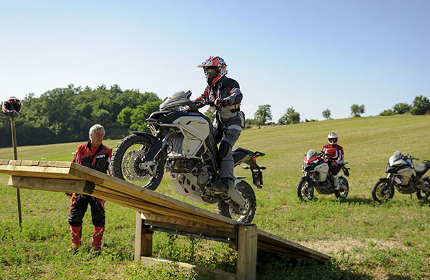 Casey Stoner ospite del DRE Enduro