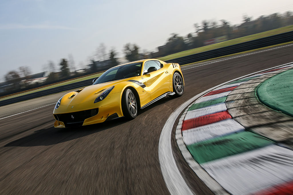 Inforicambi-Ferrari-F12TDF