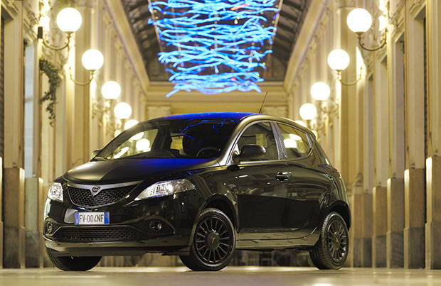 Lancia Ypsilon Black and Noir
