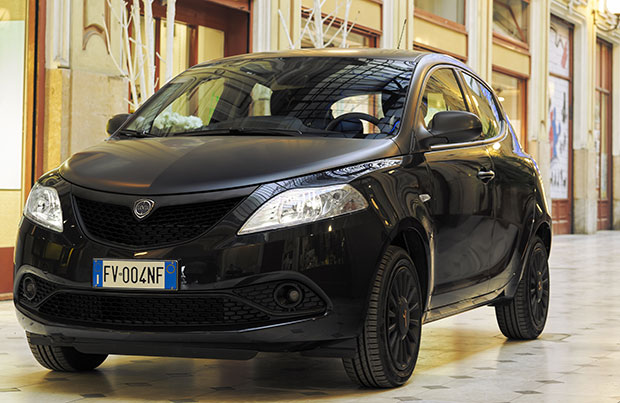 Lancia Ypsilon Black and Noir