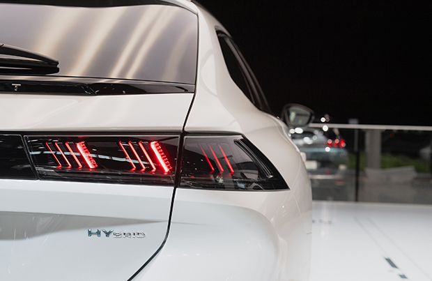 Peugeot Hybrid
