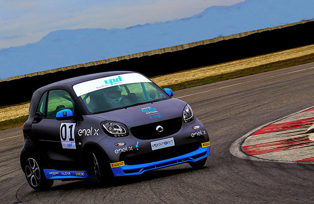 smart EQ fortwo e-cup