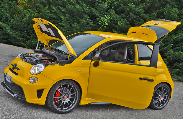 Abarth 695 biposto