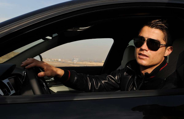 Le 10 auto più costose, amate dai calciatori più pagati