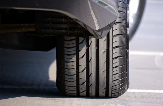 Pneumatici e vendite online: le opinioni dei gommisti