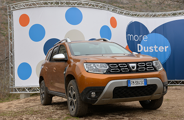 Nuovo Dacia Duster: SUV inedito e bilanciato
