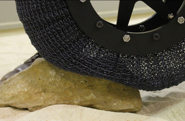 Pneumatico indistruttibile, l’innovazione che arriva da Marte!