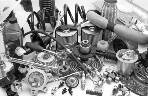 A Roma un magazzino di ricambi di auto rubate