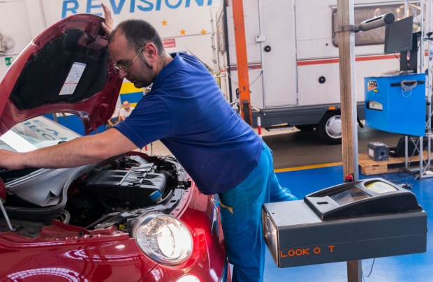 revisione-automobile_0-6