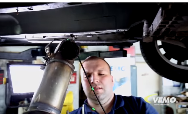 Installation of the EGR-Valve V10-63-0083.