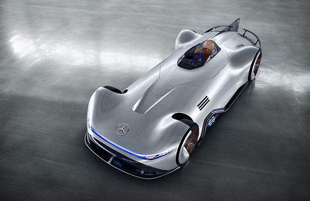 Nuova Mercedes-Benz Vision EQ Silver Arrow