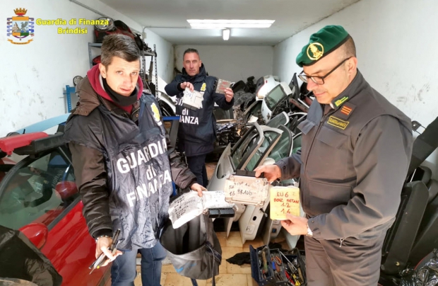 Autoricambi rubati scoperti a  Fasano