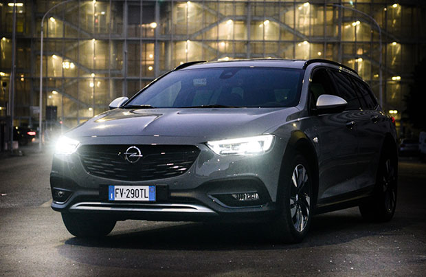 Nuova Opel Insignia Country Tourer