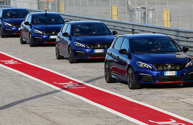 La Peugeot 308 TCR debutta ad Adria