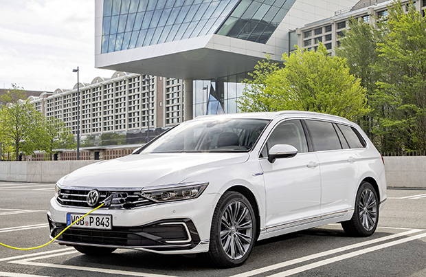 Nuova Volkswagen Passat GTE: oltre 250 km di autonomia