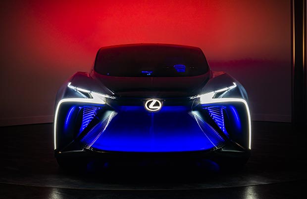 Lexus crede che il futuro del lusso sia ibrido