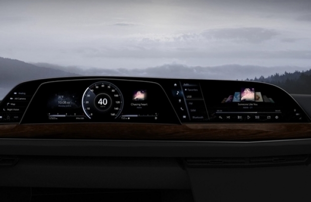 Il primo cruscotto P-OLED di LG sulla nuova Cadillac Escalade