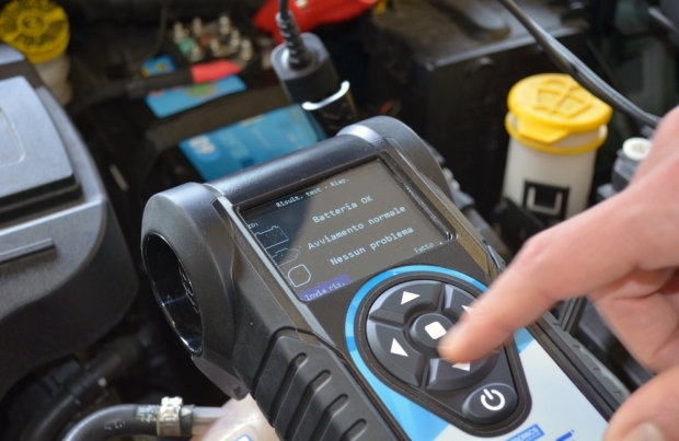 Batteria auto: salviamole dall’inattitivà