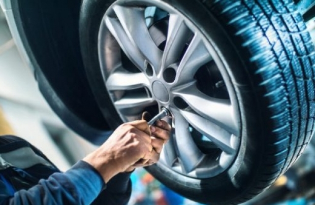 Cambio gomme, ecco chi può farlo?