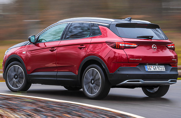 Opel Punta sull’elettrificazione