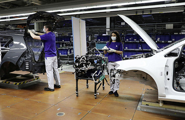 Riprende in Germania la produzione Volkswagen