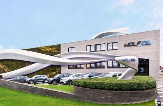 Wolf Lubricants è aperta