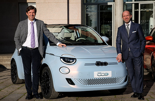 Nuova 500 : motori, allestimenti, tecnologia