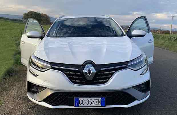Nuova Renault Megane Sporter E-Tech Plug-In Hybrid