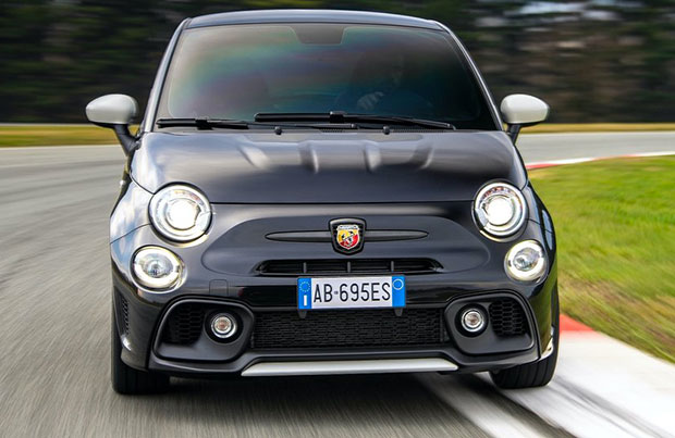 Abarth 695 Esseesse 2021