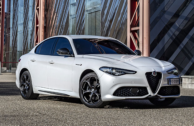 alfa-romeo-giulia-veloce-ti_0-5