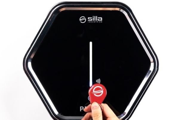 PPrism Solar, il caricatore universale per auto elettriche ha nuove funzionalità