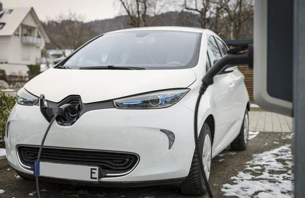 Auto elettriche - Volkswagen e Renault