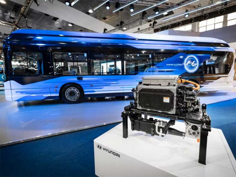 Iveco e Hyundai presentano il nuovo autobus a idrogeno