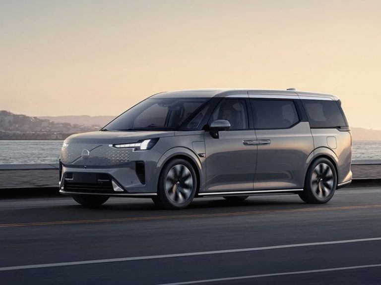 Volvo EM90: il monovolume elettrico pronto per la Cina